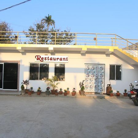 A1 Beach Resort 曼达莫尼 外观 照片